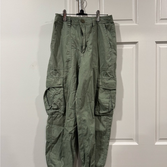 Abercrombie & Fitch Pants - Abercrombie & Fitch Olive Green Cargo Pants